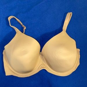 38DD Dreamfit Bra Cream colored